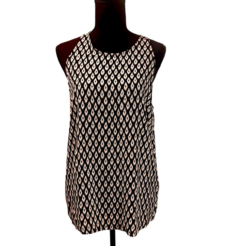 Womens Old Navy rayon black & white dressy tank top size L